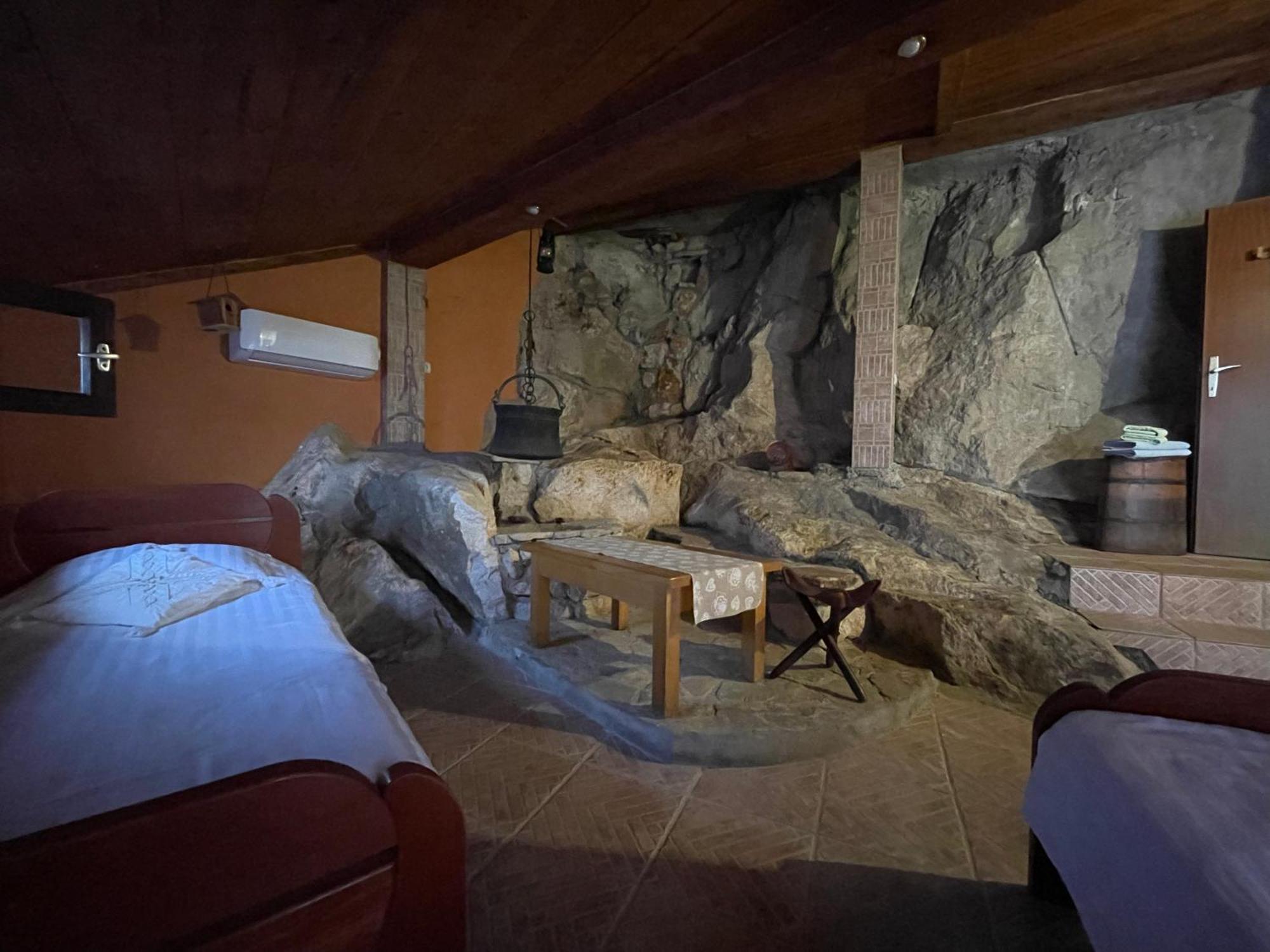 Cave Apartment Virpazar Buitenkant foto